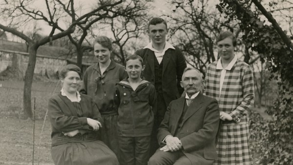 Anna Carolina and Georg Jakob Schaeffler with their children (left to right) Elisabeth, Georg, Wilhelm and Katharina Schaeffler.