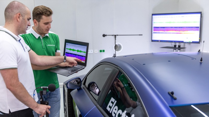 Schaeffler specialists analyze the sound using sound synthesis software developed in-house.